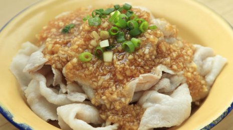 【蒜泥白肉】ニンニクの香りをまとった豚肉がジューシー