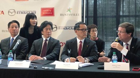 狙われる自動車業界 トランプ要求を安倍首相が安請け合い