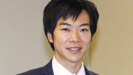 父島行き飛行機から“天敵”排除 小池一派の不可解な言い訳