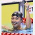 女子１００メートル平泳ぎで優勝した鈴木聡美（Ｃ）共同通信社