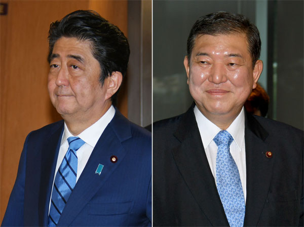 安倍首相（左）は「地方向け」ビデオ撮影のため一時帰京（Ｃ）日刊ゲンダイ