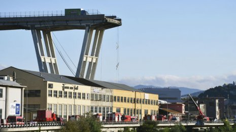 イタリアで橋崩落 橋梁補修「タダノ」「アイチ」に恩恵大