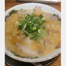 チャーシュー麺800円（Ｃ）日刊ゲンダイ