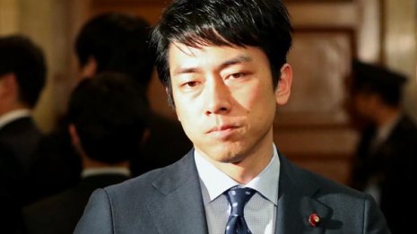 総裁選は沈黙貫き“海外逃亡”…進次郎氏は帰国後に何を語る
