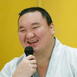 全勝Vから一夜明け“白鵬節”全開 稀勢の里を格下扱いの称賛