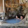 和歌山県・湯の峰温泉 世界遺産の湯で神秘入浴