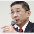 17日、記者会見する日産自動車の西川社長（Ｃ）共同通信社