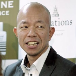 年末年始TV出演1位 小峠ブレークの秘密をマネジャーが語る