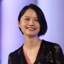 完成いつ?岡田准一&宮崎あおい5億円新居が早くも“聖地”に