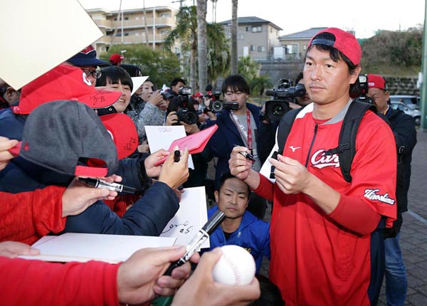 長野久義 長野の広島移籍はfa補強の犠牲というよりまさに 栄転 だ 野球 日刊ゲンダイdigital