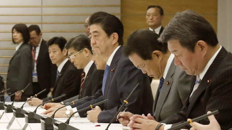 下方修正なのに…月例経済報告「緩やかに景気回復」の大嘘