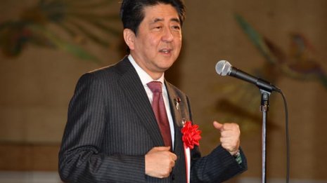 現実から目を背けるために過去を「いじくり廻してゐる」