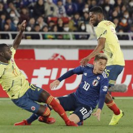 “香川+三銃士”でも敗北 森保Jが露呈した「好機のチーム」