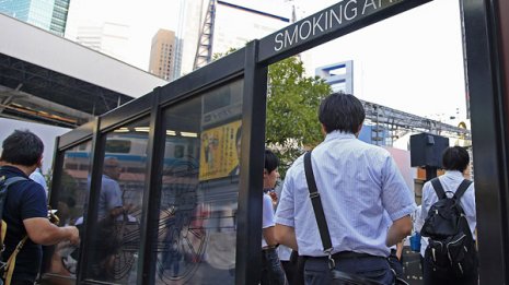 見ず知らずの嫌煙家さん、憎けりゃ心の中でそっと呪えよ