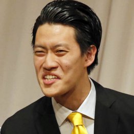 まるで付き人…霜降り明星・粗品が相方せいやに尽くす理由