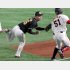 デビュー戦は黒星の浜地（Ｃ）日刊ゲンダイ