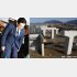 ありのままを言ったまで（塚田副大臣・左）と人工島へのムダなパイパス（右）（Ｃ）共同通信社
