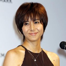 化粧しっかり…松嶋菜々子「なつぞら」の"雪肌"に違和感