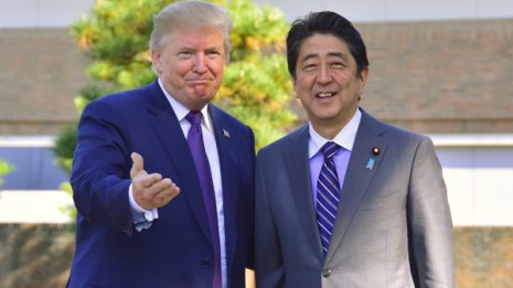 貿易交渉の暗澹 国賓、相撲でトランプを懐柔できるのか