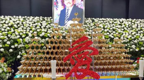 増える「故人らしく」の要望 “ハデ葬儀”の相場観と注意点