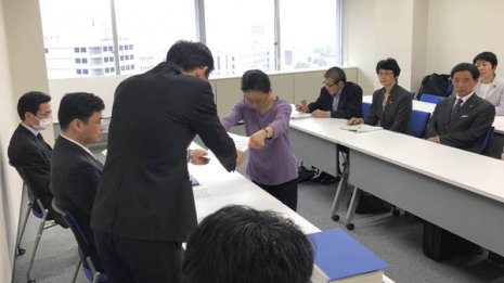 公務員宿舎からの退去問題 被団連が緊急集会で怒りの声