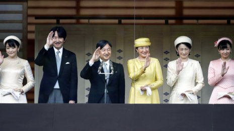 新天皇で勢いづく安倍政権と右派 「令和」で改憲の現実味