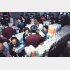 1973年、トイレットペーパーを求める客でスーパーは大混乱（Ｃ）共同通信社