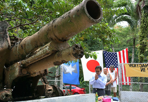 サイパンに残された旧日本軍の15センチ榴弾砲（Ｃ）共同通信社