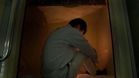 自民党のトンデモ改憲草案 成立なら引きこもりは家族任せ