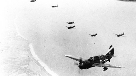 国民には「ビラを読むな」と脅し家族は避難させた警察官