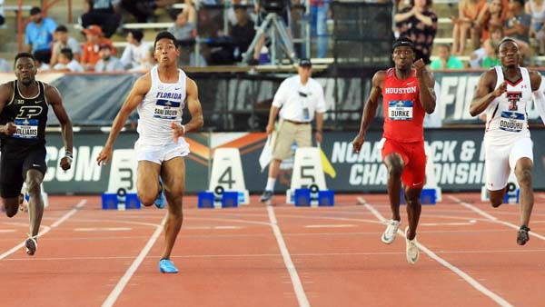 全米大学選手権 男子１００メートル決勝で、９秒９７の日本新記録をマークして３位となった（Ｃ）共同通信社