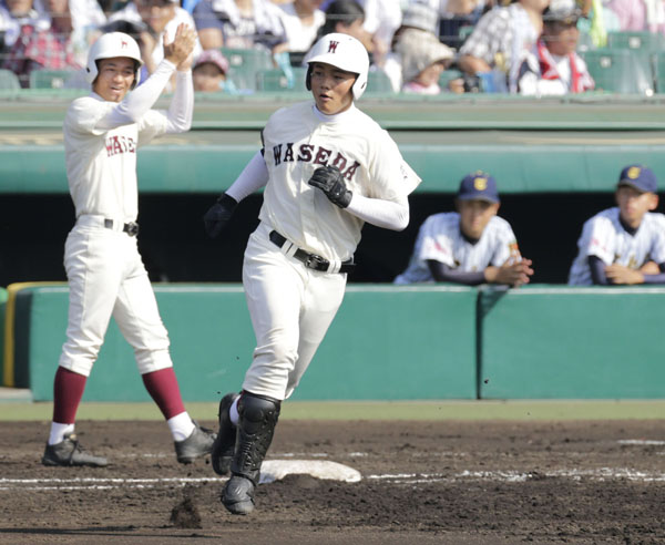 １年生ながら甲子園で２本塁打を放った清宮幸太郎（Ｃ）日刊ゲンダイ