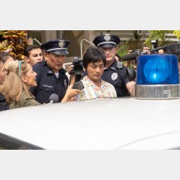 村西とおるがハワイで逮捕される事件も見事に再現（Netflixオリジナルシリーズ「全裸監督」はNetflixにて全世界独占配信中）