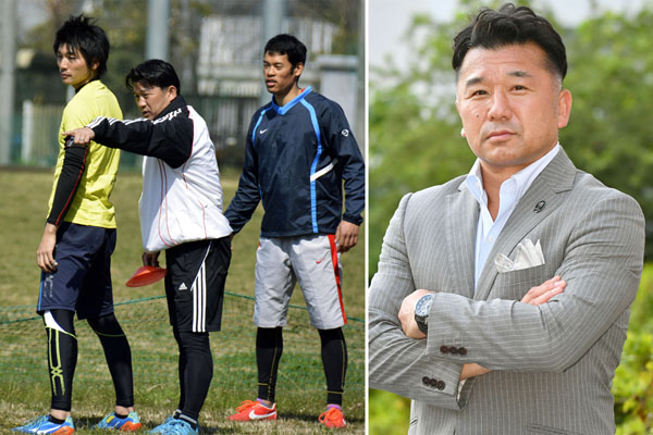 吉田義人氏は7人制ラグビーチーム「サムライセブン」の監督（左、中央）でもある（Ｃ）共同通信社