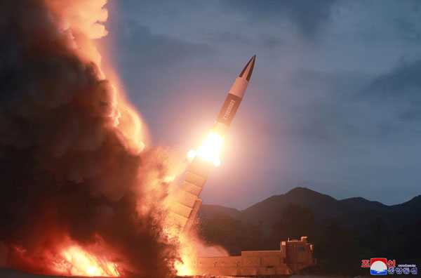 北朝鮮が8月10日に発射した弾道ミサイル（Ｃ）朝鮮中央通信・ロイター