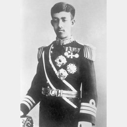 皇太子当時、海軍礼装の大正天皇（Ｃ）共同通信社