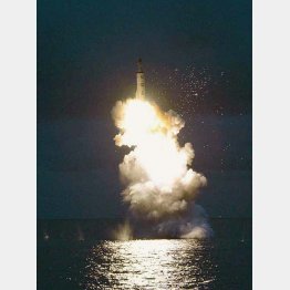 北朝鮮が弾道ミサイル試射（資料＝コリアメディア提供・共同）