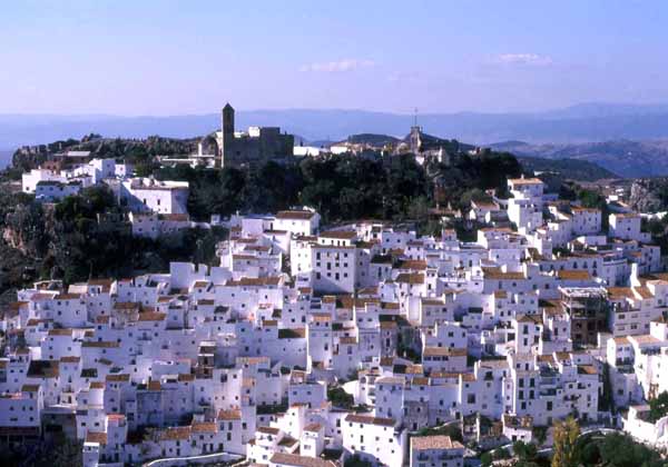 スペインのアンダルシア地方のどの村も息をのむような美しさ（提供写真）