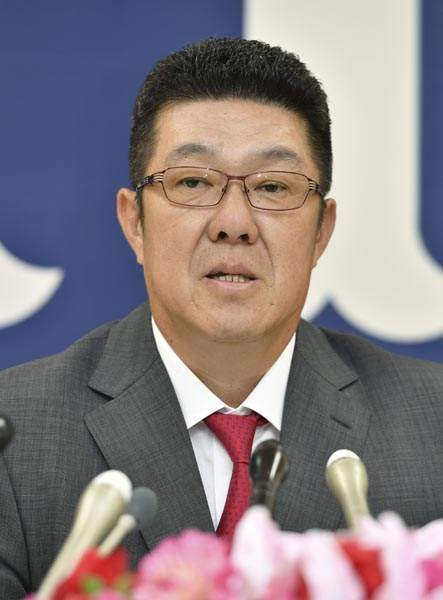 球団では長谷川良平以来53季ぶりの投手出身監督（Ｃ）共同通信社