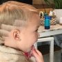 3歳男児が2歳妹の髪を切ったら…斬新なヘアスタイルに！