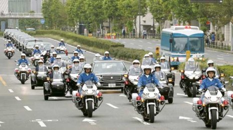 「予定通り」から一転…天皇即位パレードが突然延期の真相