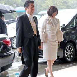 安倍昭恵夫人の“奇抜ドレス”「即位礼正殿の儀」をブチ壊し