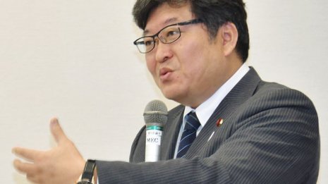 「身の丈」発言に反省ゼロ 萩生田文科相の呆れた順法精神