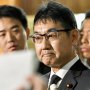 河井法相も辞任…窮地の“親分”菅氏に安倍首相ニンマリ