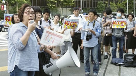 延期論浮上も…学生混乱の英語民間試験で業者は“ボロ儲け”