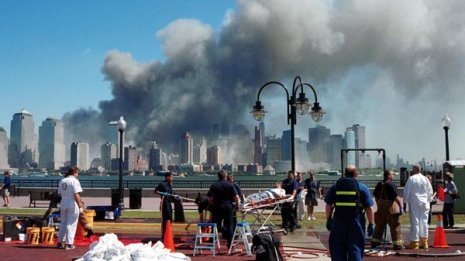 横田砂選さん<4>スニーカー3足を持ち米同時多発テロ現場へ