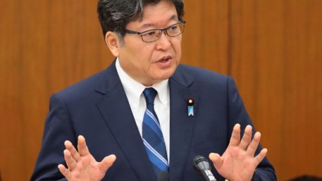 萩生田氏 “暇がない”答弁で共通テスト中止署名4万筆を無視