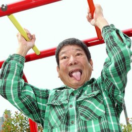 たけしさんが棺に腰かけ…お父ちゃん、死んでよかったねェ