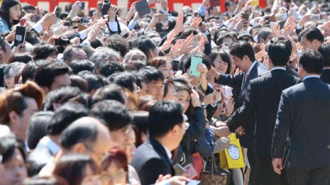 首相事務所「桜を見る会」ツアー案内 関与否定は虚偽答弁