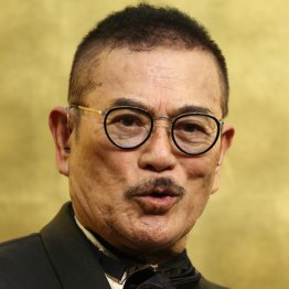 真剣佑を静かに見守る「子の七光り」で輝く千葉真一の金言